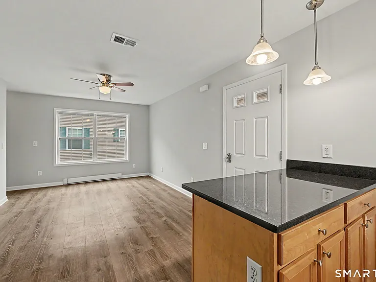 149 S Main St #D — Photo 9