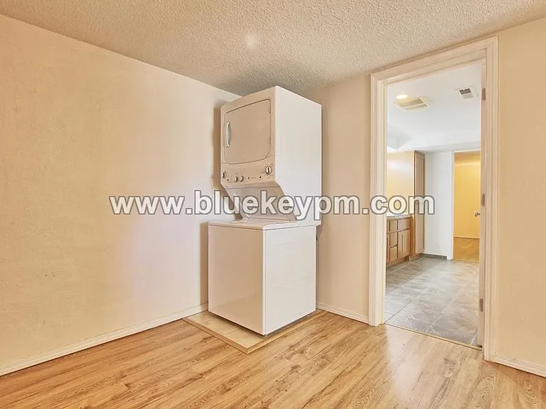 1102 NW 41st St — Photo 12