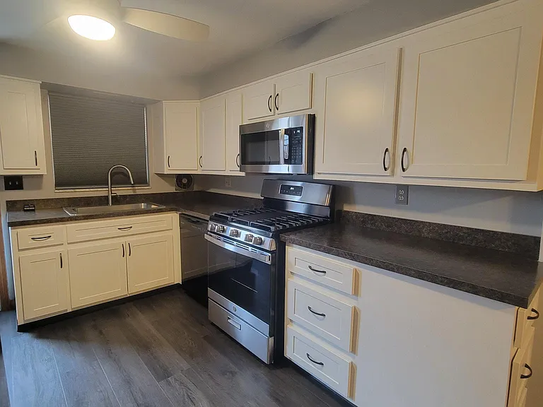 157 Bertha St #1 — Photo 8