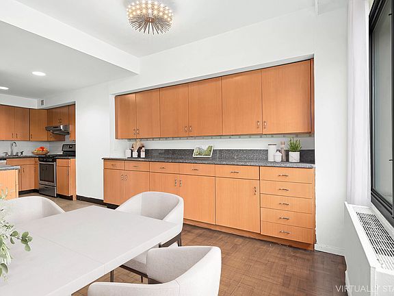 4th image of 900 Park Ave #18AB