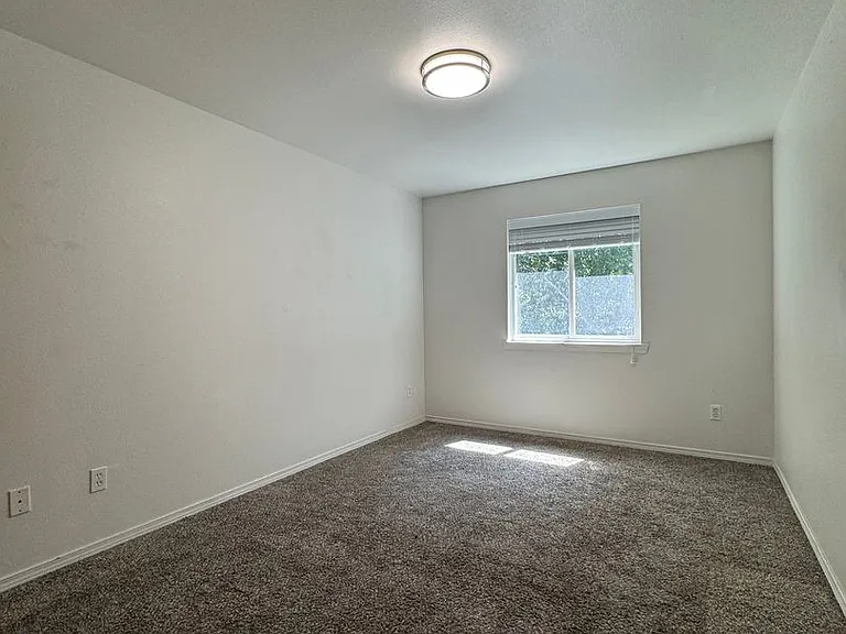 1512 Brook Ct — Photo 21