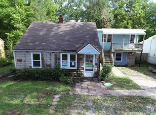 516 SW 13th St, Blue Springs, MO 64015