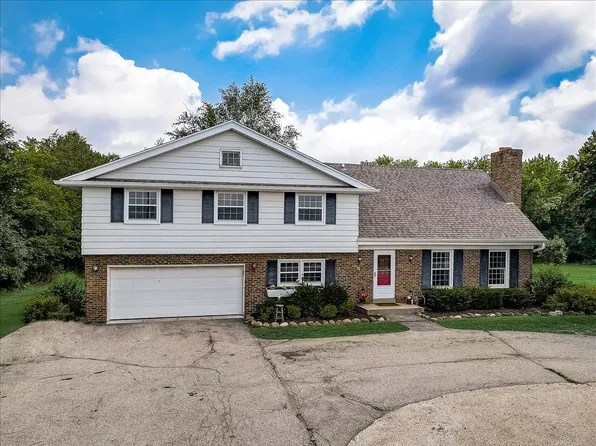 1200 Highway 83, Hartland, WI 53029