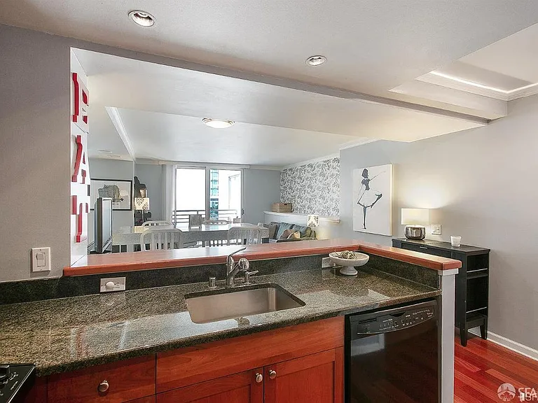 400 Beale St #1008L — Photo 17