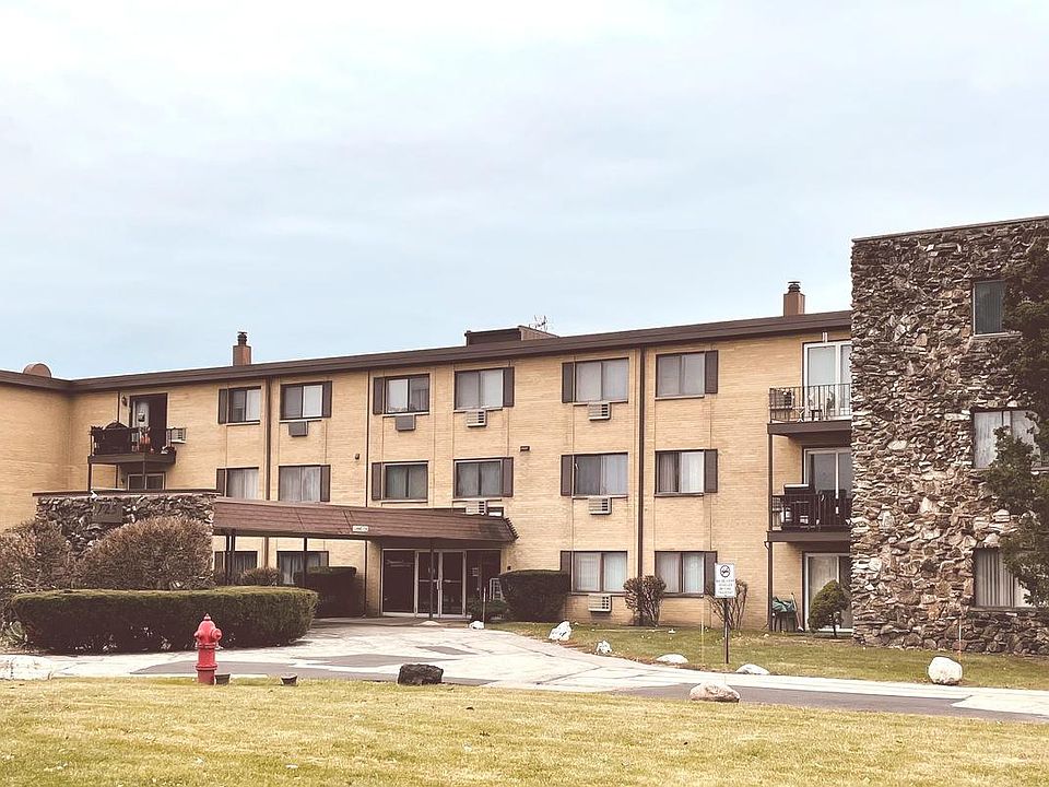 1st image of 725 W Dempster St APT 307