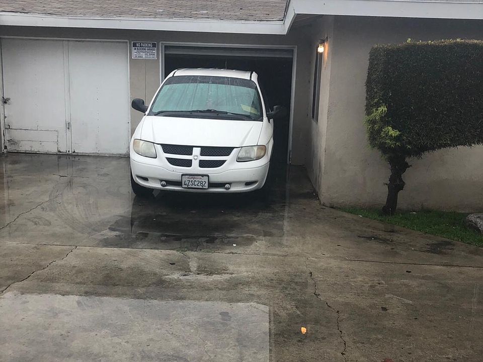 2nd image of 2331 E Poppy St APT C