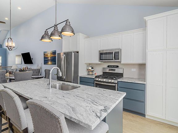 4th image of 10796 Walnut Dr