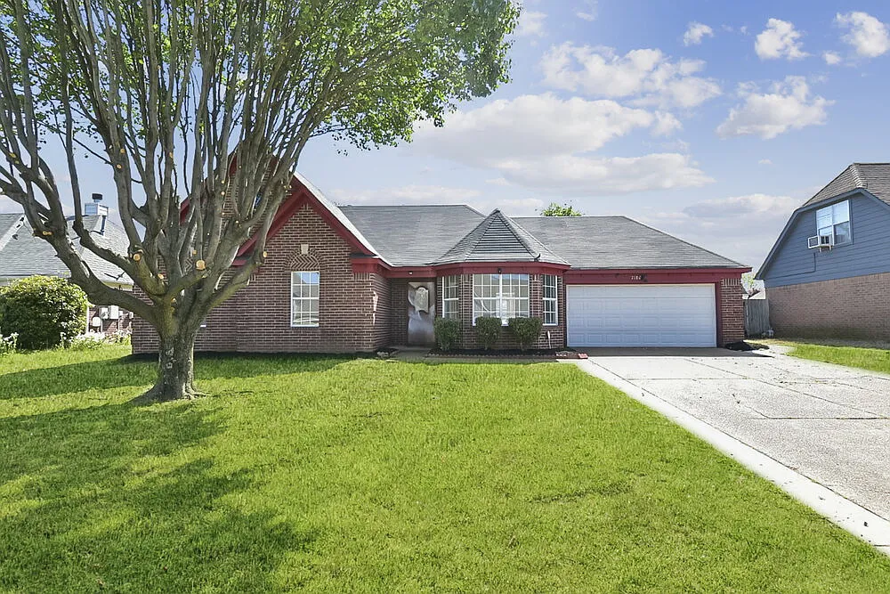 3 bed, 2.0 bath, 1536 sqft, $3,030 — Photo 1