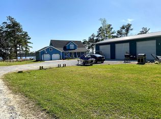 551 Foreman Ln, Belhaven, NC 27810