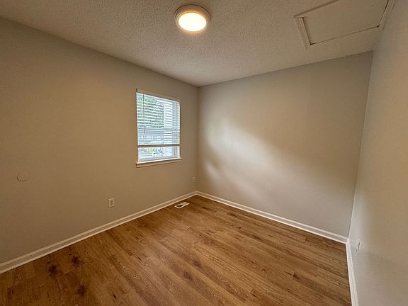 4th image of 3600 Mosby Dr #3602