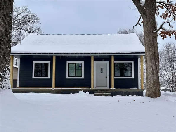 2737 Hickman Rd, Des Moines, IA 50310