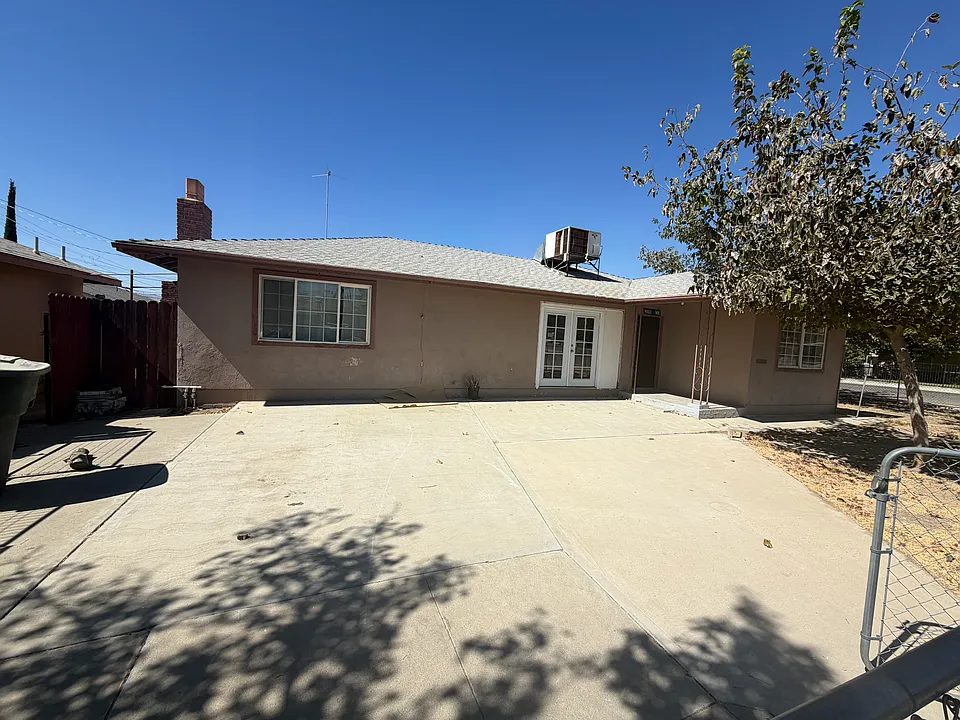 328 E San Mateo St