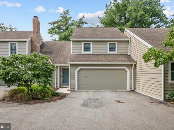 1964 Meadow Ln, Wyomissing, PA 19610