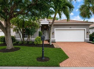 219 Glen Eagle CIR, NAPLES, FL 34104