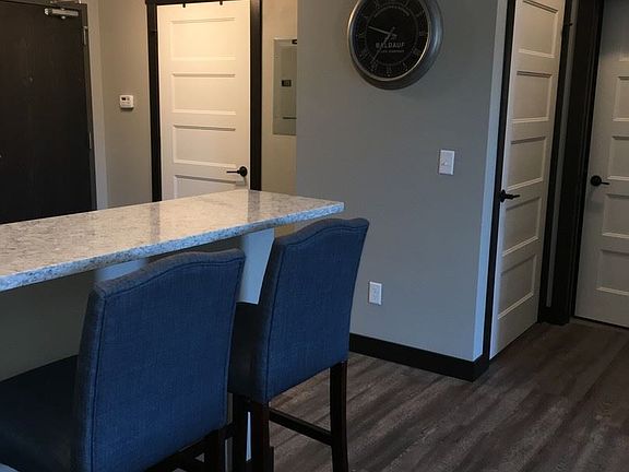 3rd image of 460 12th Ave SE #5248671