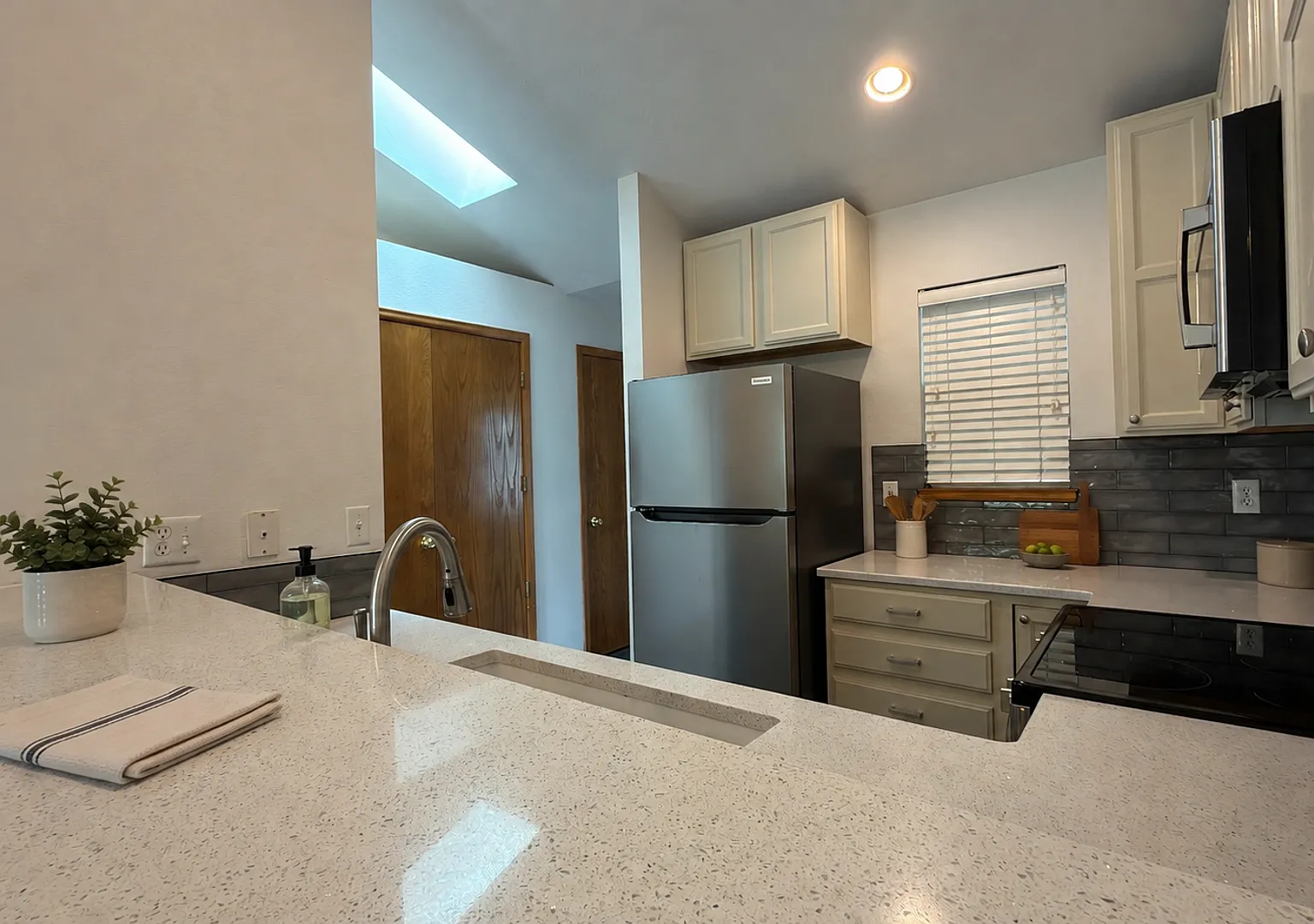 Great Condo close to CSU — Photo 3