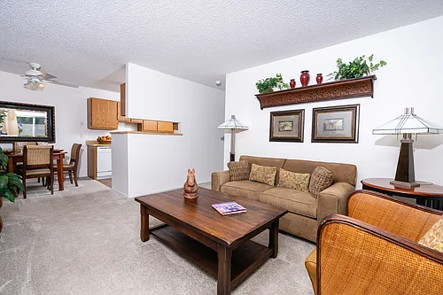 The Seasons Apartments Photo 1