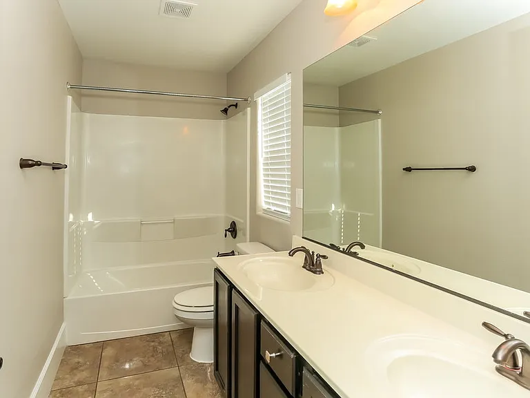 7649 Heavenly Peak St — Photo 15