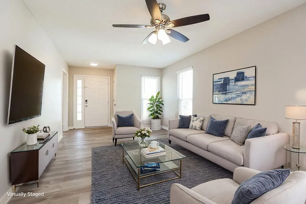 3 bed, 2.0 bath, 1354 sqft, $2,370 — Photo 4