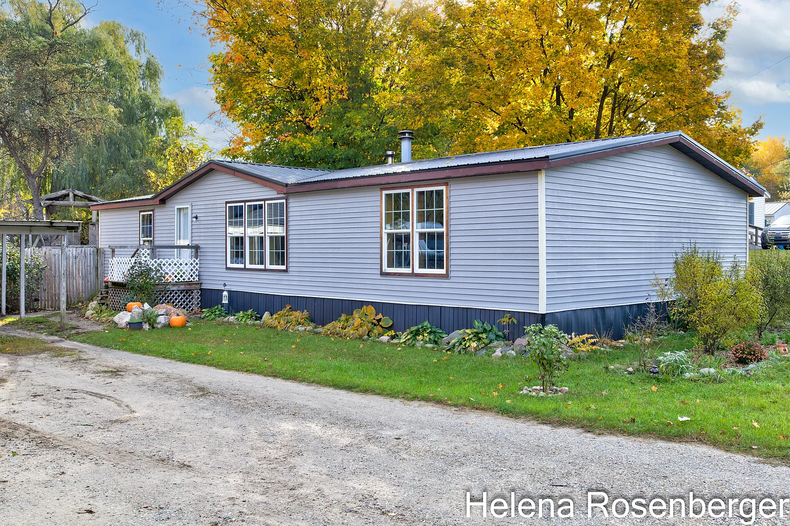 421 Willow St photo 1
