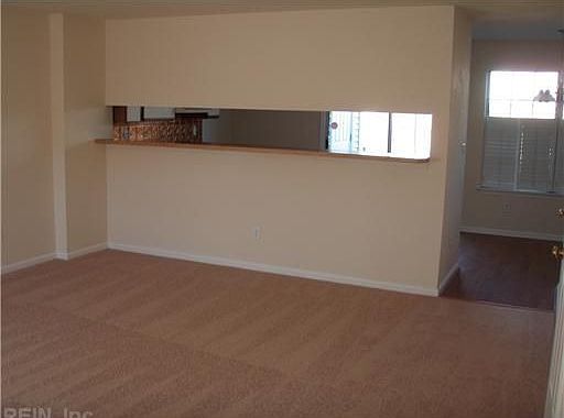 2nd image of 1322 Longlac Rd