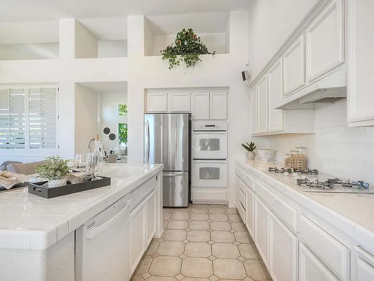 5060 Avenida De La Plata — Photo 13