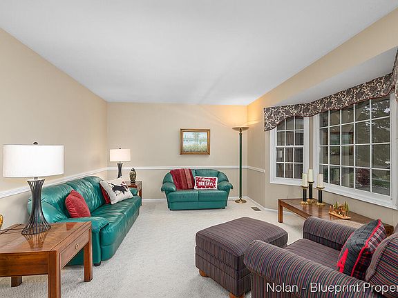 5th image of 5609 Bentbrook St SE