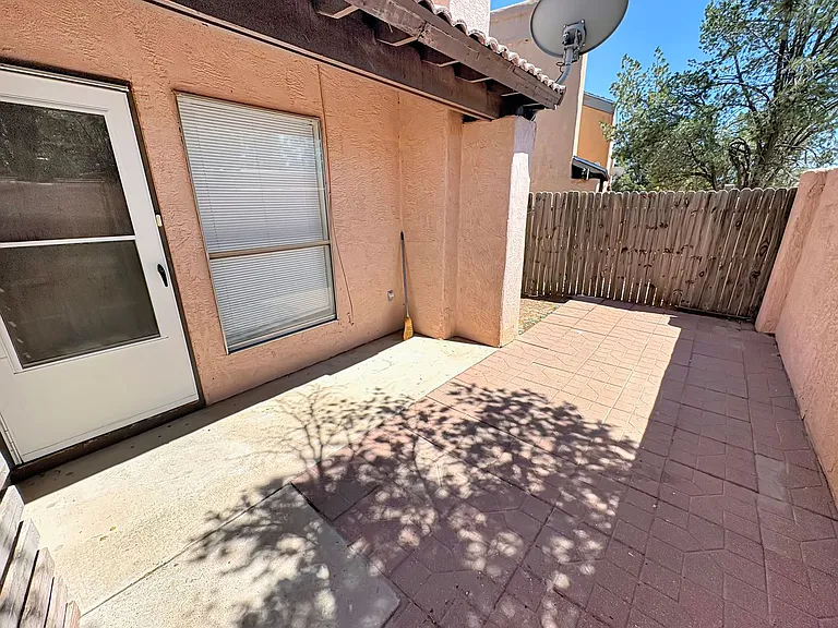 4016-4022 N Calle Grande Grande — Photo 2