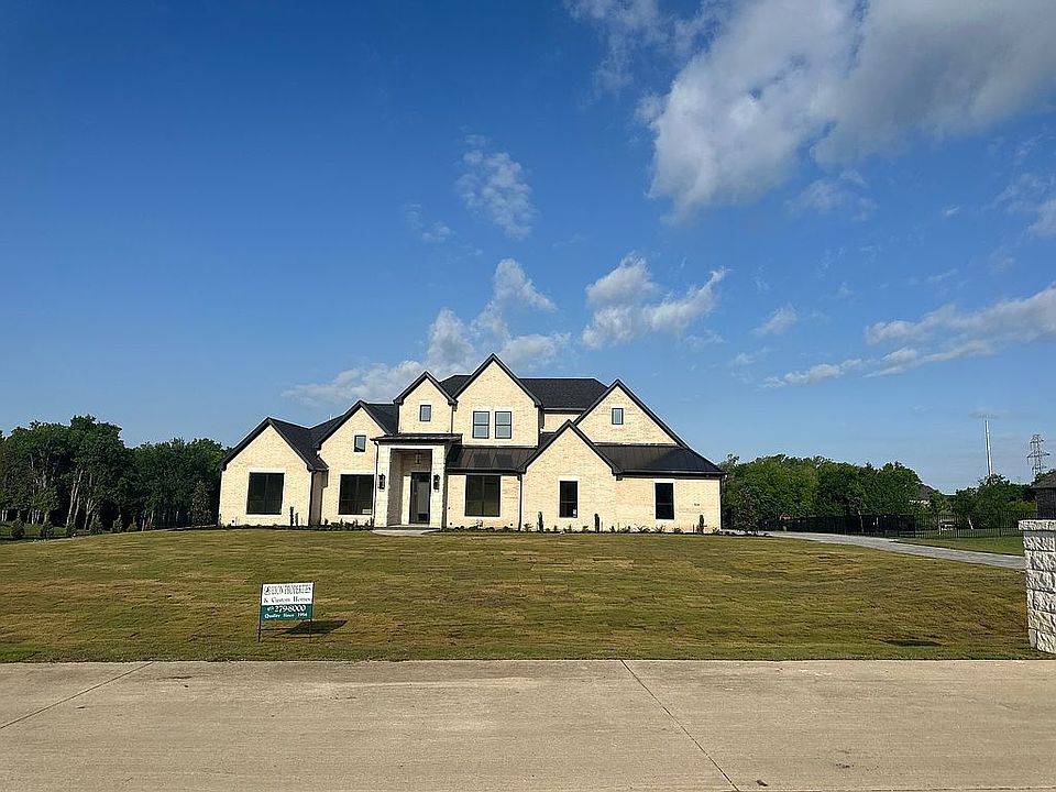 1st image of 219 The Falls Dr