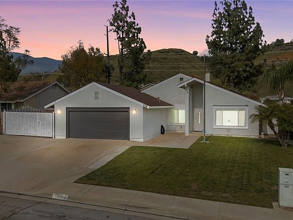 4th image of 2174 Sheridan Rd