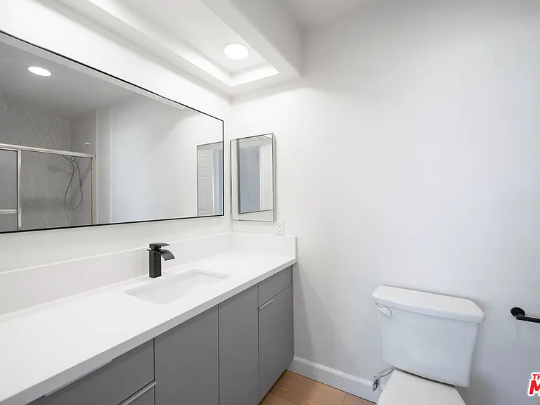 5327 Lexington Ave #B — Photo 21