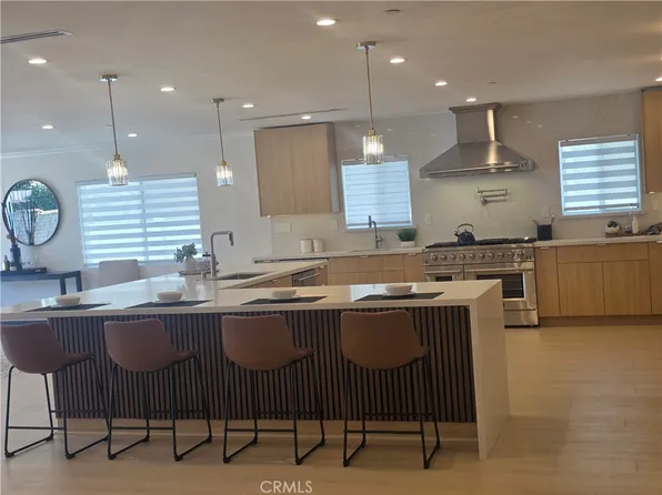 16158 Magnolia Blvd, Encino, CA 91436