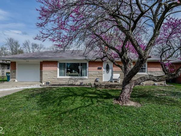 313 Brookside Ln, Plainfield, IN 46168