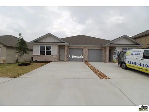 227 Green Valley Dr Photo 1