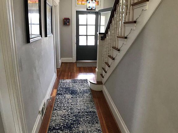4th image of 3130 Montana Ave