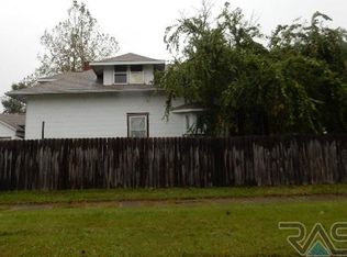 400 Wall St E, Jasper, MN 56144