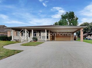 7095 Pleasure Lake Dr, Willis, TX 77318