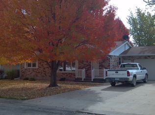 611 Bel Air Dr, West Point, IA 52656