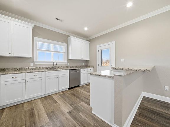 5th image of 2136 Skeetertown Rd