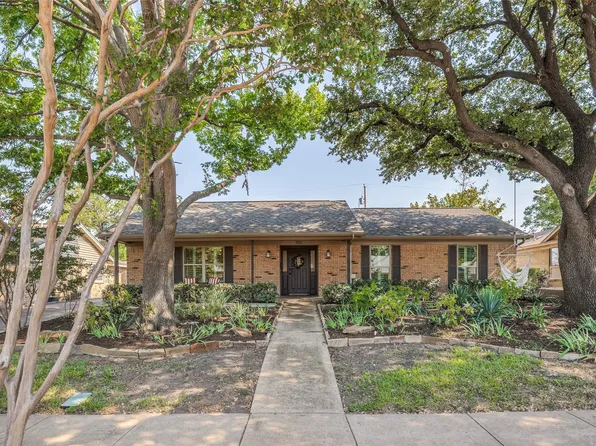 912 Vinecrest Ln, Richardson, TX 75080