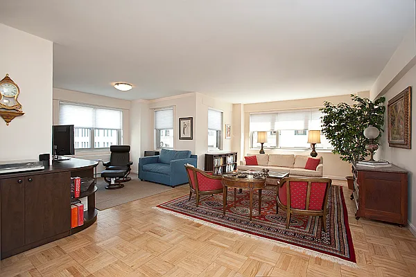 Sold by Beth Chase Real Estate | media 17