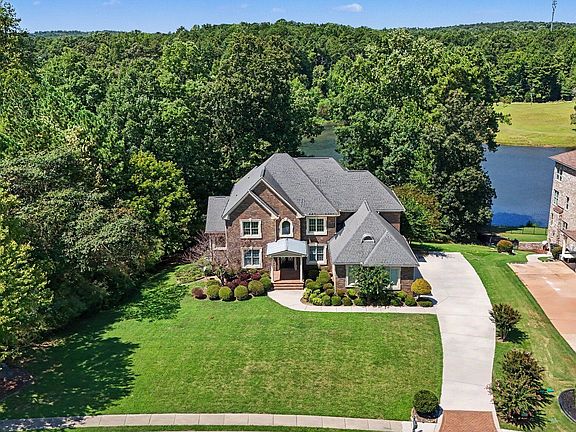 2nd image of 144 Worthington Way