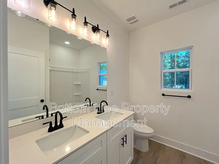 427 Mint St — Photo 11