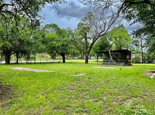 407 Cedar Hwy220n Cornerold Iredel, Hico, TX 76457