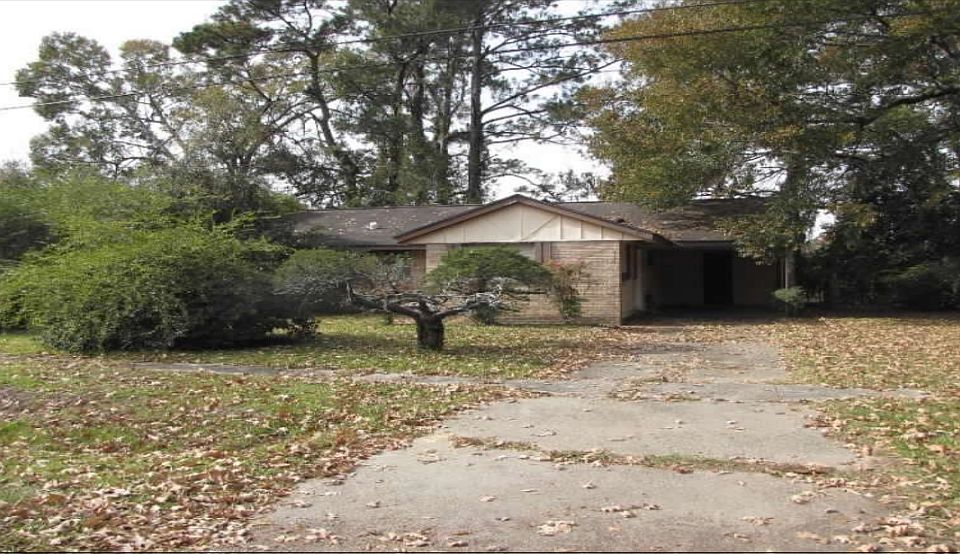 1st image of 617 Arkansas St