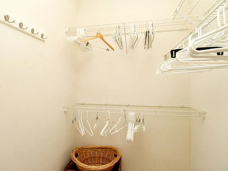 825 Bentwater Cir #101 — Photo 34