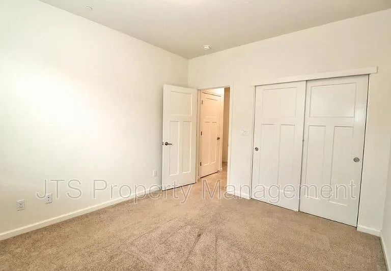 5122 Mossy Stone Way — Photo 34