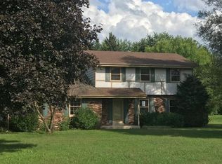 N40W32839 Wildwood Ln, Nashotah, WI 53058