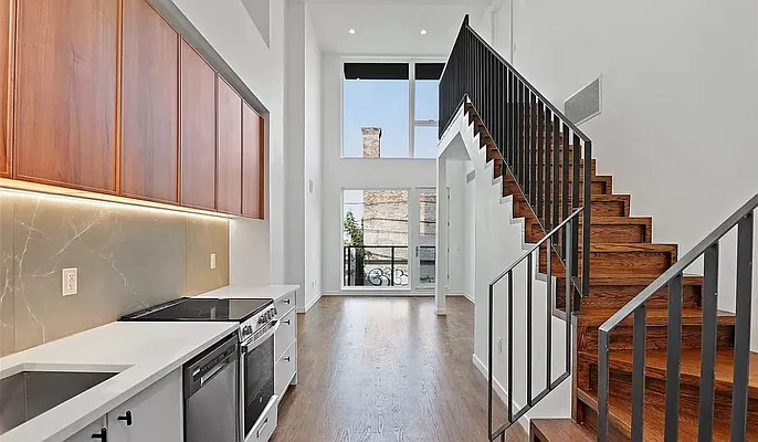 Rented by Reavis | media 1