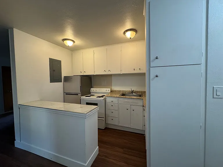 Seward Park Court | Hidden Gem in Serene Neighborhood w/ Onsite Parking — Photo 13